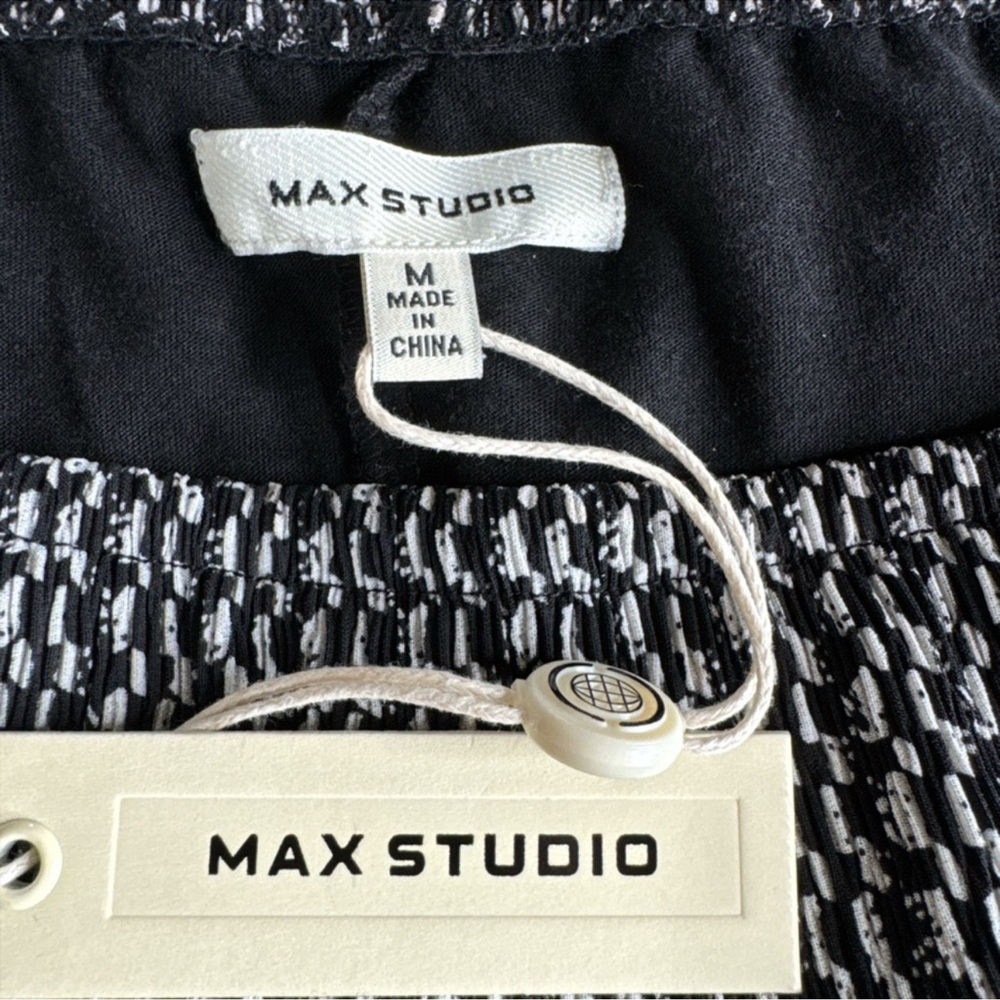 MAX STUDIO Black & White Skirt, Size M. - Picture 6 of 11